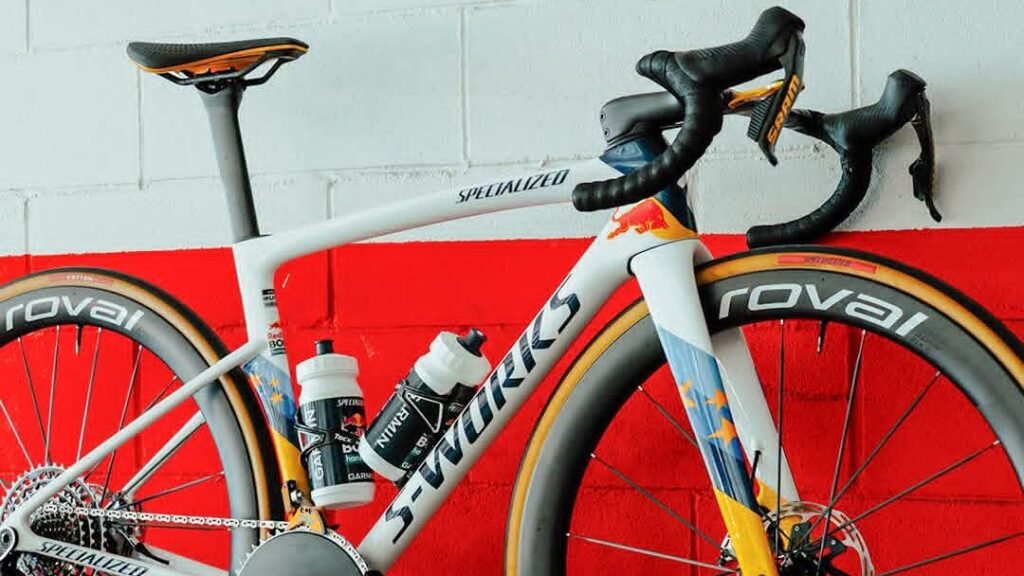 Remco Evenepoel's new bike features European champion stars and stripes alongside Olympic gold details.